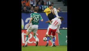 Mit ihm steht der HSV 2009 sehr gut dar, kann noch in drei Wettbewerben Titel holen. Doch seine Albträume heißen Werder Bremen und Tim Wiese, die dem Klub in vier Spielen innerhalb von zwei Wochen alles zunichte machen. Es ist der Anfang vom Ende