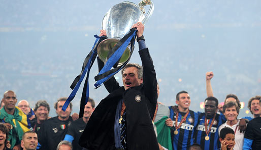 Zum 3. Mal nach 1964 und 1965 holt Inter den Titel in der Champions League. Im Endspiel 2010 gewinnen Mourinhos Mannen 2:0 gegen Bayern
