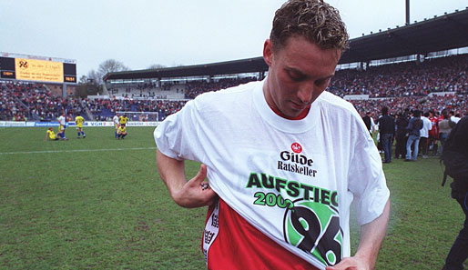 2002 schoss Simak Hannover mit 18 Toren in die Bundesliga. Genug Referenz für Bayer Leverkusen, um ihn als Nachfolger Michael Ballacks zu verpflichten