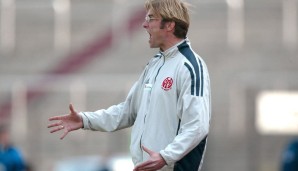 Im Jahr 2001 wechselte Klopp im Alter von 34 Jahren die Fronten und übernahm den Cheftrainerposten beim FSV Mainz