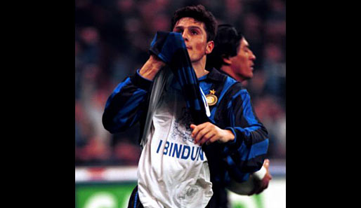 1999 gewinnt Inter Mailand im Finale in Paris gegen Lazio Rom den UEFA-Cup...