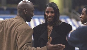Leslie wurde schnell zum gefeierten Star und traf sehr bald auf andere Größen der Sportwelt, wie zum Beispiel Michael Jordan