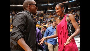 Leslie ist mit den ganz Großen der Musikszene per Du: Hier freut sich Rapper und Produzent Kanye West, den WNBA-Star zu treffen