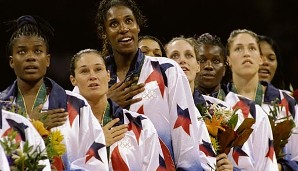 Der perfekte Start für eine Profikarriere: Bei den Olympischen Spielen '96 gewinnt Leslie mit den USA ihre erste von vier Goldmedaillen