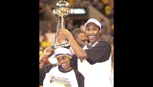 Der erste Streich: 2001 gewinnt Lisa Leslie mit den L.A. Sparks ihre erste WNBA-Meisterschaft und wird zum Finals-MVP gewählt