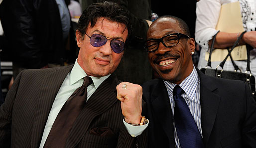 Die Lakers sind gegen Oklahoma weitergekommen und nun in Runde zwei. Nicht zuletzt dank der Fans, wie hier Sylvester Stallone und Eddie Murphy