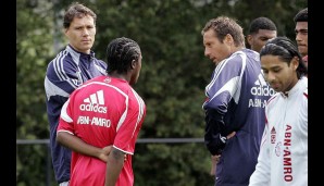 Zehn Jahre später wurde Van Basten dann auch erstmals als Trainer tätig, wobei er für eine Saison lang die Jugendmannschaft von Ajax übernahm.