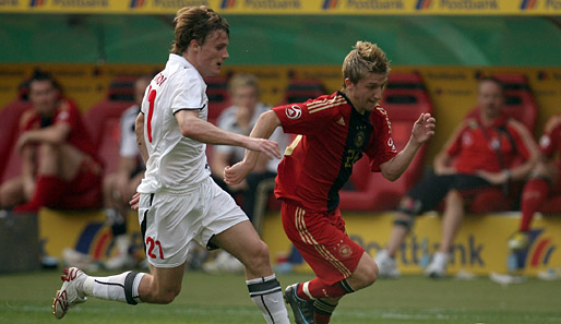 Jogi Löw beruf den quirligen Tempodribbler in seinen vorläufigen Kader für die EM 2008. Am 27 Mai machte er sein erstes von bisher 15 A-Länderspielen