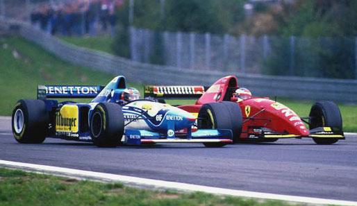 Großer Nürburgring-Moment: Kurz vor Ende des Europa-GP 1995 überholt Schumacher Jean Alesi und gewinnt als erster Deutscher in der Eifel