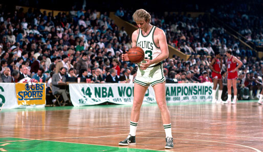 Larry Bird spielte 13 Jahre lang für Boston in der NBA und war einer der großen Stars in den 80er-Jahren. Insgesamt gewann er mit den Celtics drei Meistertitel