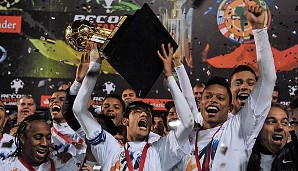Party hard: Neymar und Co. feiern den Gewinn der Recoba Sudamericana 2012