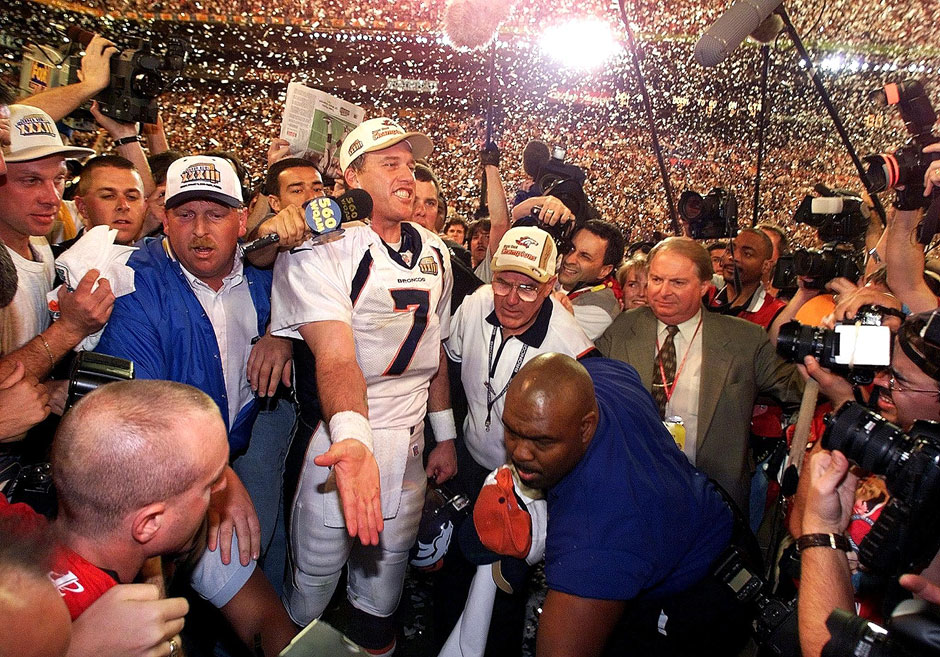 Super Bowl XXXIII: Den Denver Broncos gelang 1999, was den Packers im Jahr zuvor verwehrt blieb: Sie verteidigten den Titel. Mittendrin: Quarterback-Legende John Elway