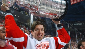 Deutsche Stanley-Cup-Sieger: Uwe Krupp war der erste deutsche Titelträger in der NHL. Diesen Erfolg konnte er 2002 mit den Detroit Red Wings erringen