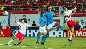 Doch es sollte ihm mit der Squadra Azzurra nie gelingen, einen Titel zu gewinnen. Hier scheitert er im Achtelfinale der WM 2002 an Co-Gastgeber Südkorea