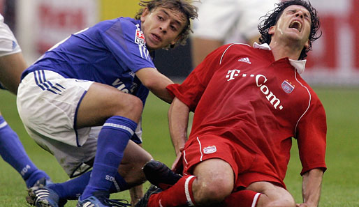 Weniger scheu agierte Rafinha bei seinem ersten Auftritt gegen den FC Bayern. Das musste Michael Ballack schmerzhaft feststellen