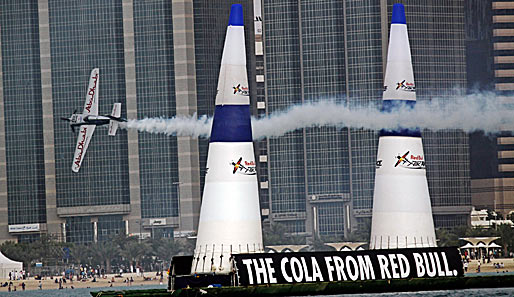 Red Bull Air Race: Spektakuläre Flugeinlagen an spektakulären Locations