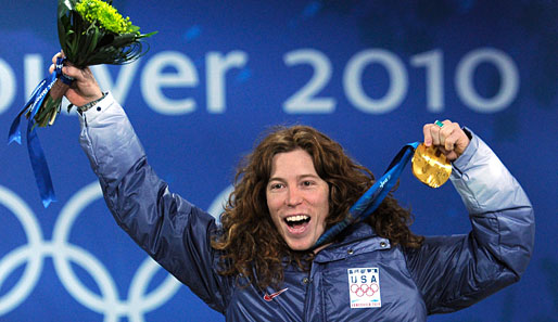 ... gewann er die Goldmedaille. Schon vier Jahre zuvor wurde er in Turin für seine Sprünge mit der olympischen Goldmedaille belohnt