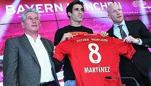 Als amtierende Welt- und Europameister haben Spanier Hochkonjunktur in der Bundesliga. Der FC Bayern holte 40-Millionen-Mann Javi Martinez (M.)...