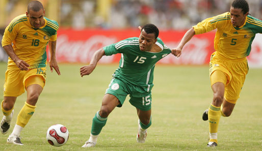 Der Nigerianer Ikechukwu Uche (M.) kam 2009 vom FC Getafe und erzielte bisher 18 Tore in Spanien. Ablöse: 5,5 Millionen Euro. Momentan fällt er mit einem Kreuzbandriss aus