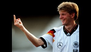 Bei weitem nicht so erfolgreich ist er in der Nationalmannschaft: 1992 noch Vize-Europameister wird er 1994 während der WM wegen des Stinkefingers suspendiert