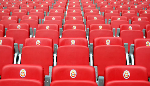 Galatasaray-Logos, wohin man blickt! Die Sitze im neuen Stadion