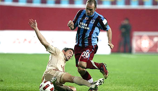 Serkan Balci (Trabzonspor): Die Frage ist berechtigt: Wird Serkan auch mal müde? Der Rechtsverteidiger des Herbstmeisters ist der Duracell-Hase der Liga