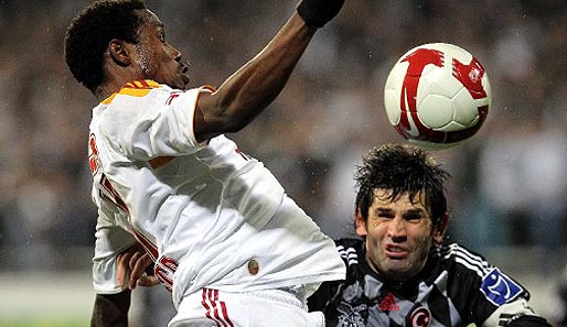 Besiktas - Galatasaray: Von erster Minute an großer Kampf im Istanbuler Derby