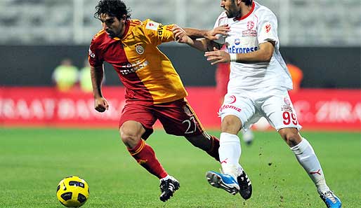 Galatasaray hat den vielseitigen Juan Culio (l.) von CFR Cluj unter Vertrag genommen