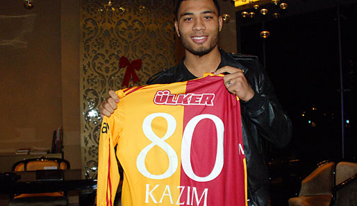 Galatasaray hat Kazim Kazim von Fenerbahce verpflichtet. Der Nationalspieler erhält einen Vertrag über 3,5 Jahre