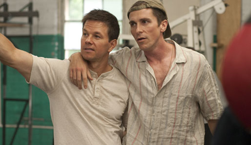 Ein zwischenmenschliches Labyrinth: Wards Verhältnis zu Halbbruder und Trainer Dicky Eklund (gespielt von Christian Bale)
