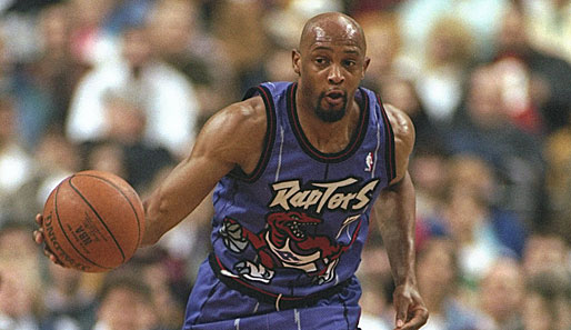 Am 3. November 1995 bestritten die Raptors ihr erstes NBA-Spiel. Veteran Alvin Robertson erzielte dabei gegen die Nets die ersten Punkte der Franchise-Geschichte