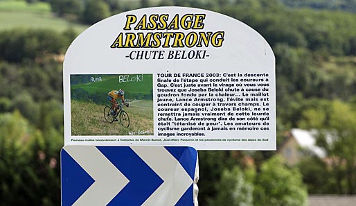 Passage Armstrong! Die 16. Etappe führte über die Strecke, auf der Armstrong 2003 eine Cross-Einlage hinlegte und Beloki seine Tourhoffnungen nach seinem Sturz begraben musste