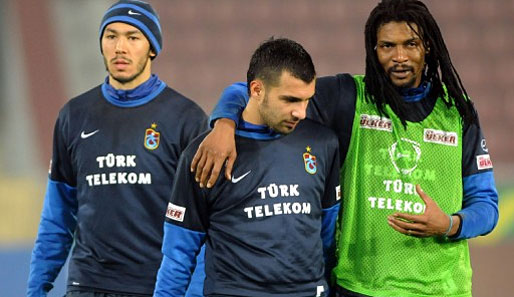 Erfahrung in Person: Rigobert Song (r.) ist der Abwehrchef bei Trabzonspor