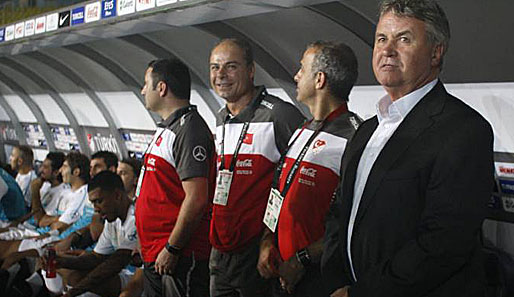 Guus Hiddink, der Neue: Der Trainer und Terim-Nachfolger soll den Umbruch im türkischen Fußball einleiten