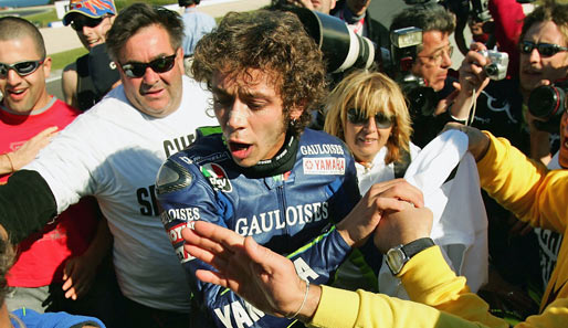 Wo Rossi ist, ist immer was los. Der neunmalige Weltmeister ist Italiens beliebtester Sportler...