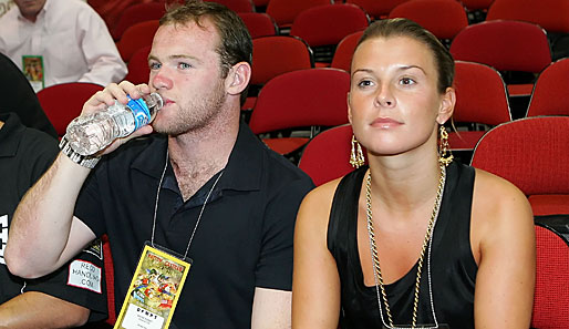 2007 war Ronney mit seiner damaligen Freundin Coleen McLoughlin im Las Vegas zu einem Kampf von Ricky Hatton. Inzwischen hat er die brünette Schönheit geheiratet.
