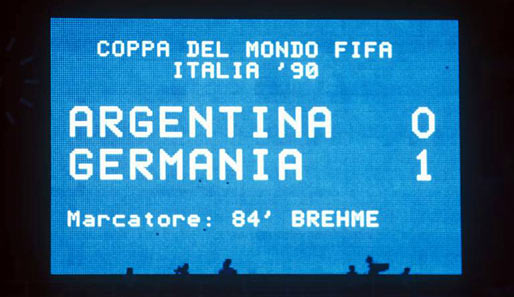 Der Endstand: Argentinien 0, Deutschland 1. Das DFB-Team holt zum dritten Mal nach 1954 und 1974 den Titel. Brehme: "Auch heute noch wird man ständig darauf angesprochen."