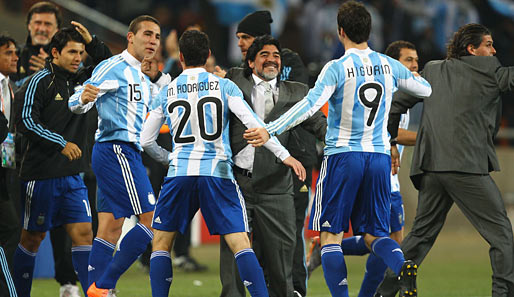 Am Ende gehen die Argentinier als verdienter Sieger vom Platz und machen damit die Neuaflage des Viertelfinals von 2006 gegen Deutschland perfekt