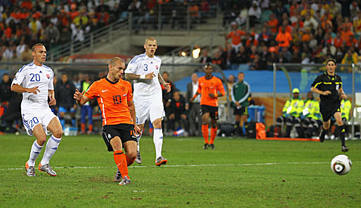 Wesley Sneijder traf nach Kuyt-Vorlage zum entscheidenden 2:0