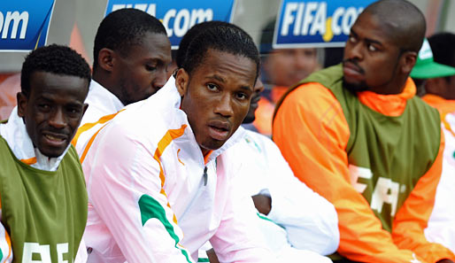 Elfenbeinküste - Portugal 0:0: Da ist er, Didier Drogba! Allerdings saß er aufgrund seiner Ellbogenverletzung nur auf der Bank