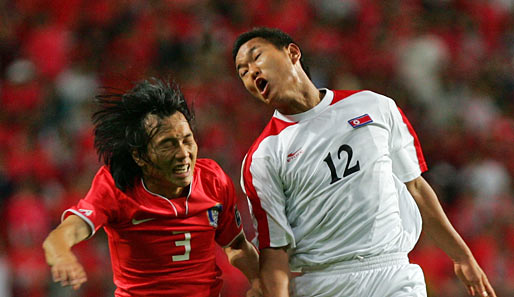 Der Star: Tae-Se Jong (r., in Japan: Chong Tese), Kawasaki Frontale (JPN), 26 Jahre, 21 Länderspiele, 14 Tore (Zahlen nicht offiziell)