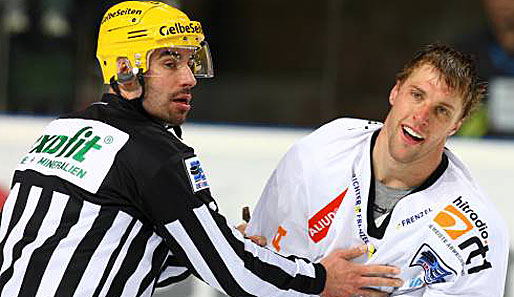 Brett Engelhardt ist einer der Fan-Lieblinge in Augsburg - und auf dem Eis ein Tier