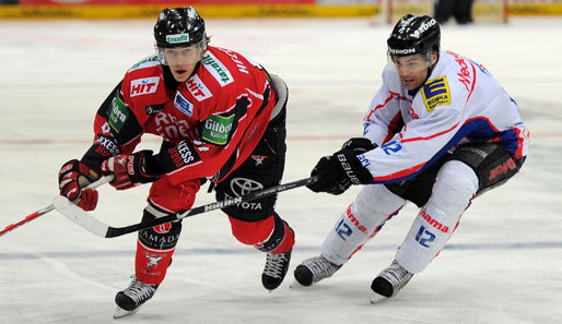 Tyler Bouck (r.) kam 2009 aus der NHL nach Ingolstadt