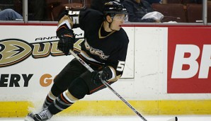 Salcido spielte unter anderem für die Anaheim Ducks in der NHL