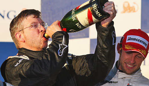 Ross Brawn feierte den Sieg von Jenson Button in Monaco feucht-fröhlich