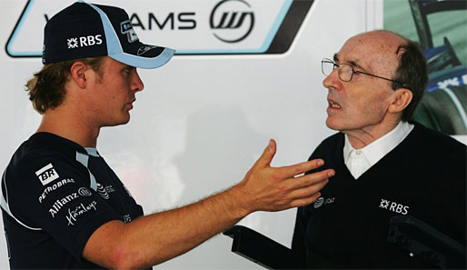 Teamchef Frank Williams (rechts) will die Traings-Bestzeiten von Nico Rosberg nicht überbewerten