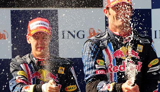 Mark Webber (r.) und Sebastian Vettel genießen den Konkurrenzkampf innerhalb des Red-Bull-Teams
