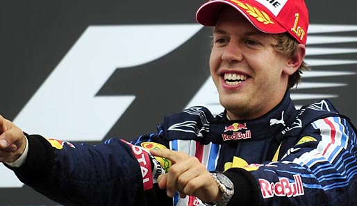 Sebastian Vettel freute sich riesig über seinen Sieg - und die britischen Fans freuten sich mit ihm