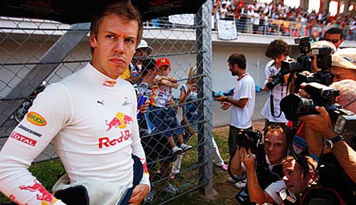 Sebastian Vettel sieht nach seinem dritten Platz beim Großen Preis der Türkei Redebedarf