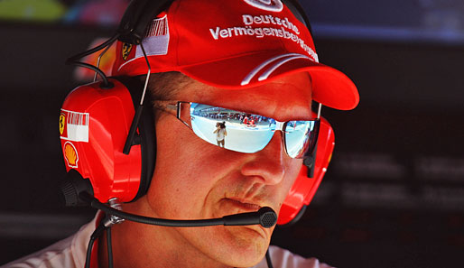 Michael Schumacher ist in Valencia als Berater von Luca Badoer vor Ort